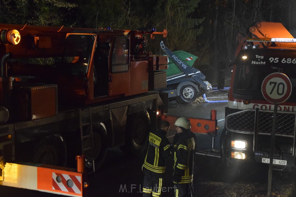 Container LKW umgestuerzt Koeln Brueck Bruecker- Dellbruecker Mauspfad P408.JPG - Miklos Laubert